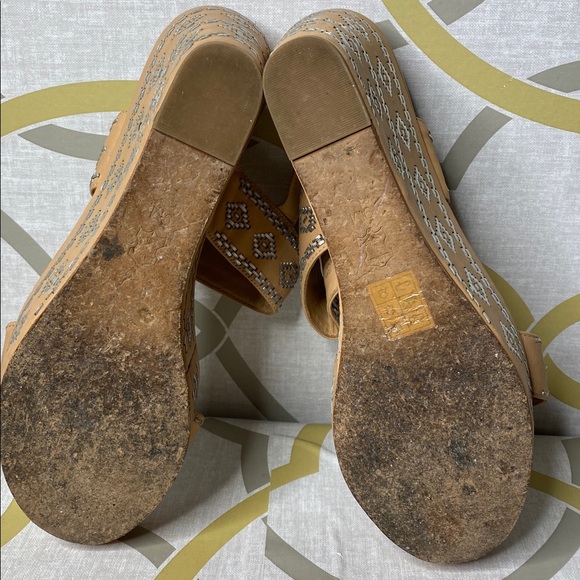 Tory Burch Blake 80mm Natural Vachetta Ankle Strap Wedge Sandals - Picture 7 of 8